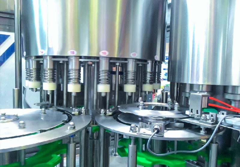 Máy chiết rót được sử dụng trong các công đoạn sản xuất nước rửa bát